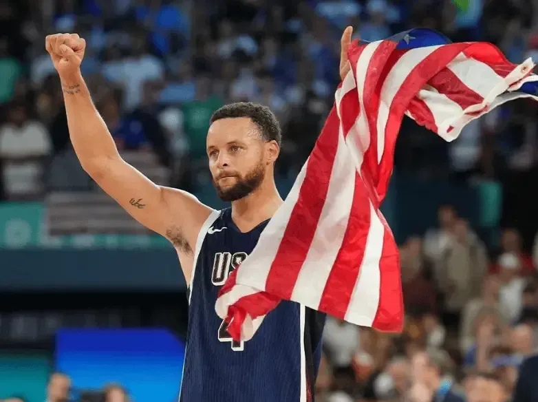 法国队实力强大,夺得国际篮坛重要奖项 法国队实力强大,夺得国际篮坛重要奖项