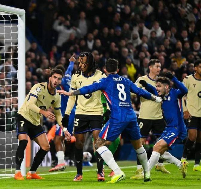 切尔西全队合力,主场大胜对手,豪取三分 切尔西全队合力,主场大胜对手,豪取三分