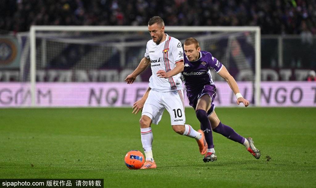 佛罗伦萨客场战平,争夺欧联杯资格进展缓慢(欧冠佛罗伦萨) 佛罗伦萨客场战平,争夺欧联杯资格进展缓慢(欧冠佛罗伦萨)